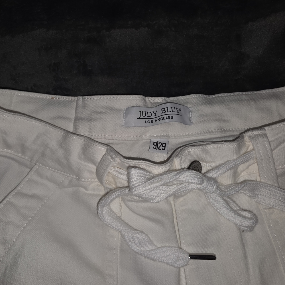 Judy Blue White Women's Jeans With Roll Cuff Legs. - Picture 2 of 3